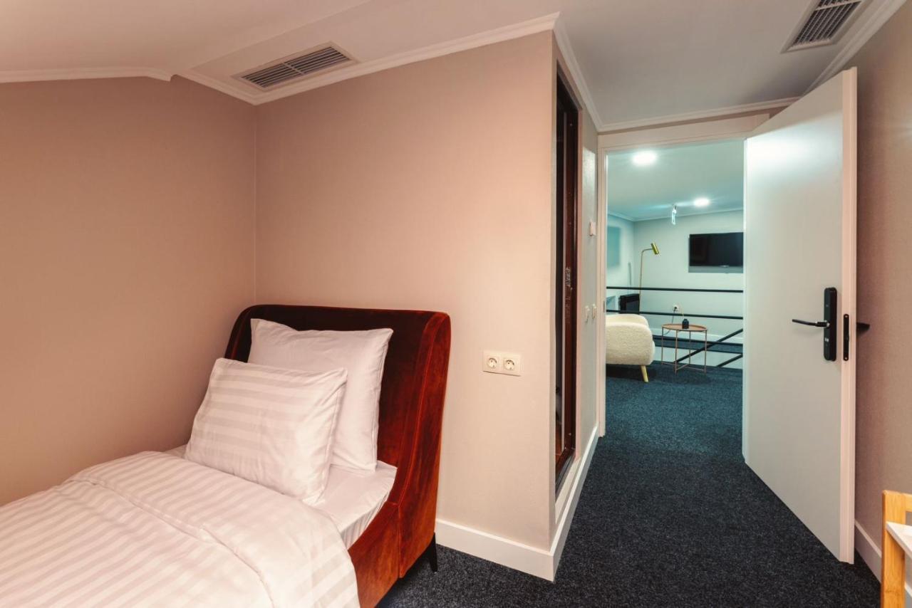 Salve Hotel Tbilisi ภายนอก รูปภาพ